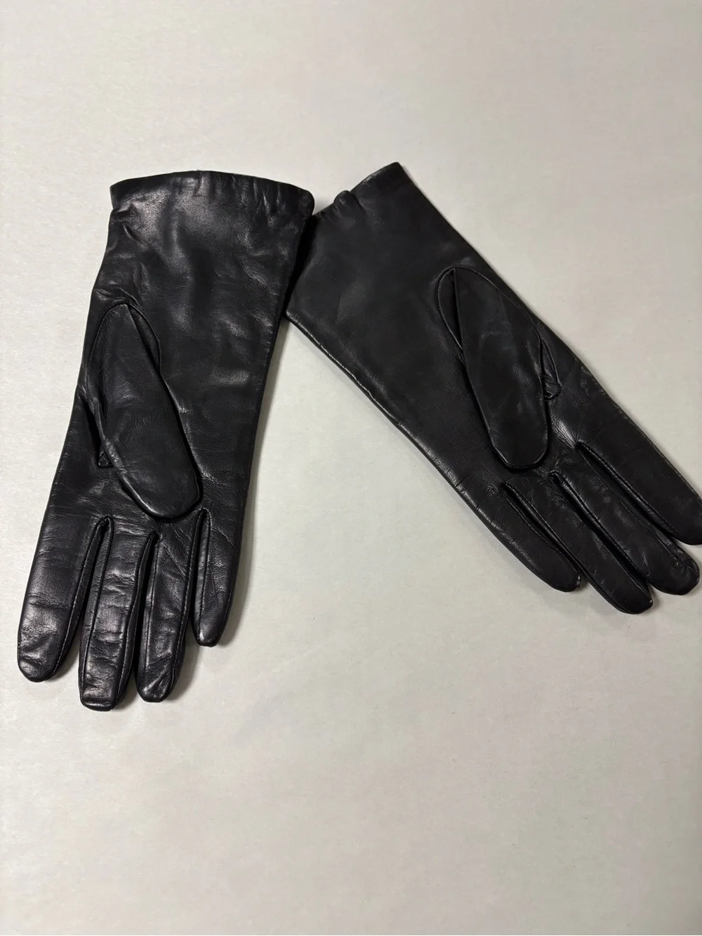 Nordstrom Womens Black Cashmere Lined Leather Wrist Gloves Size 8 New